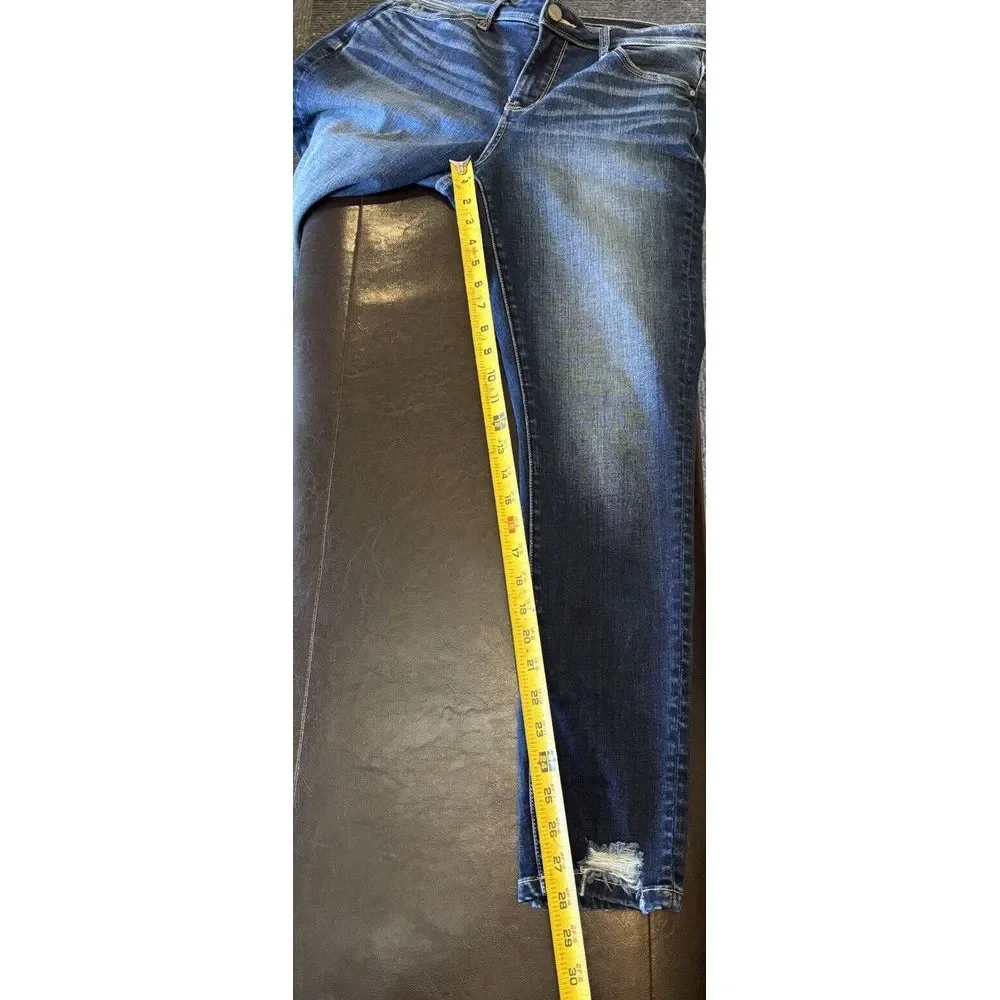 BKE Women's Jeans‎ Sz 27 Gabby Curvy High Rise Denim Distressed